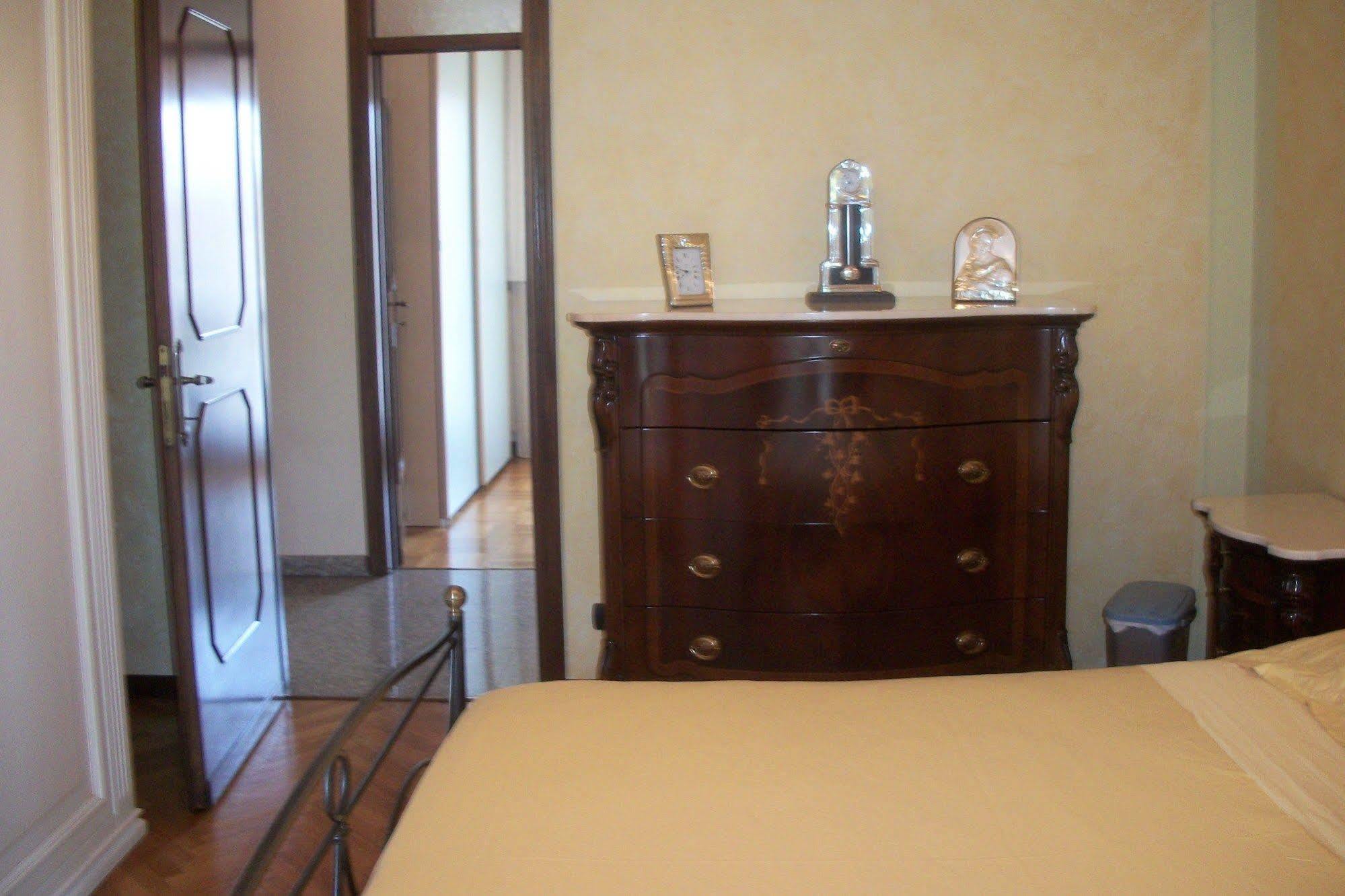 B&B Southitaly Busto Arsizio Exterior photo