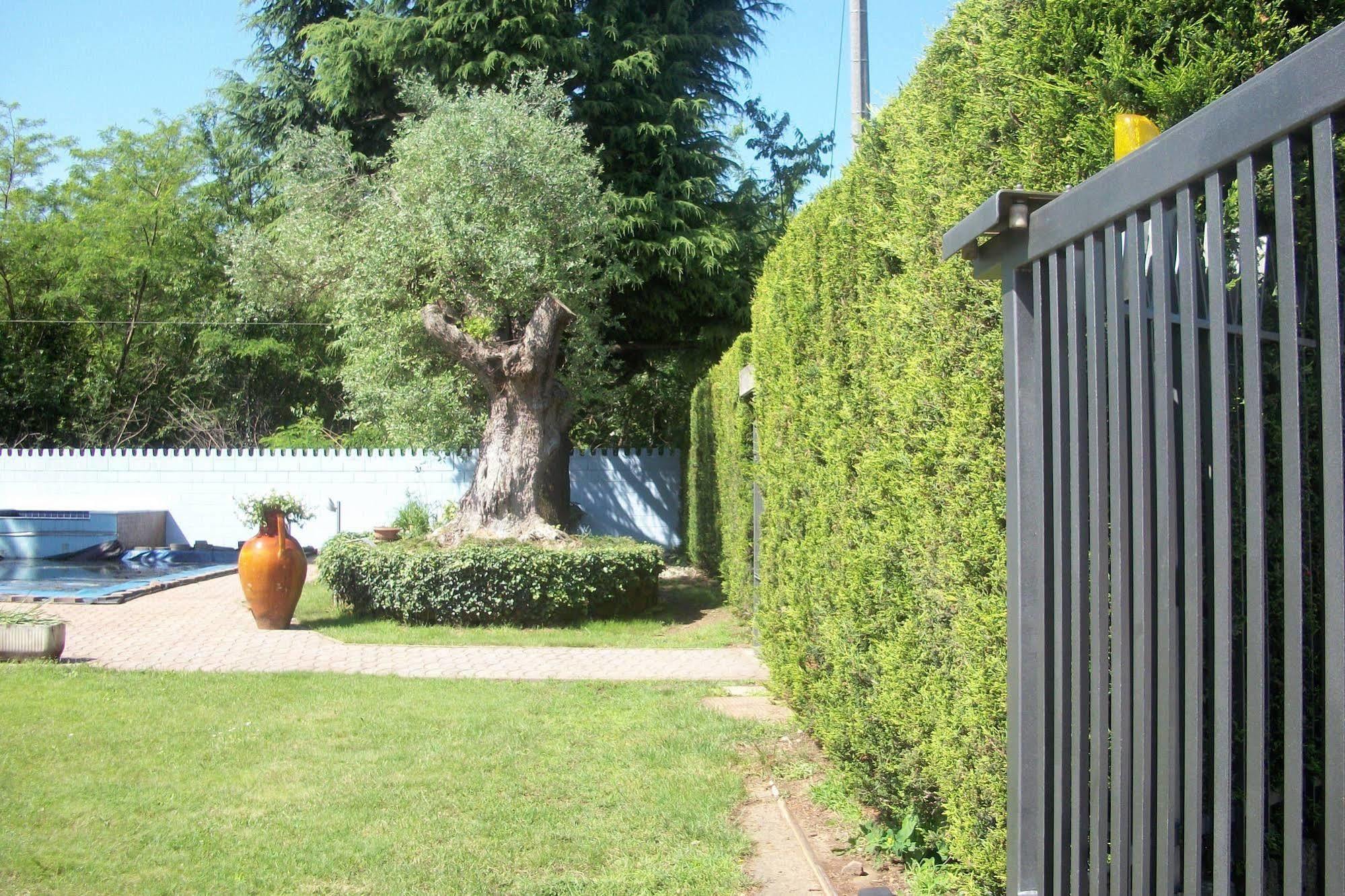 B&B Southitaly Busto Arsizio Exterior photo